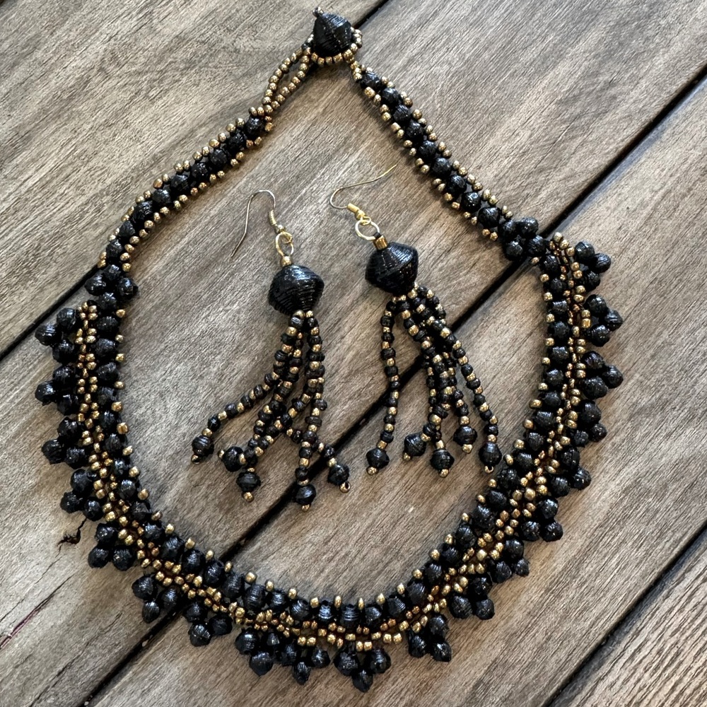 NEW Real Simple Style Beaded Necklace and Earrings Set